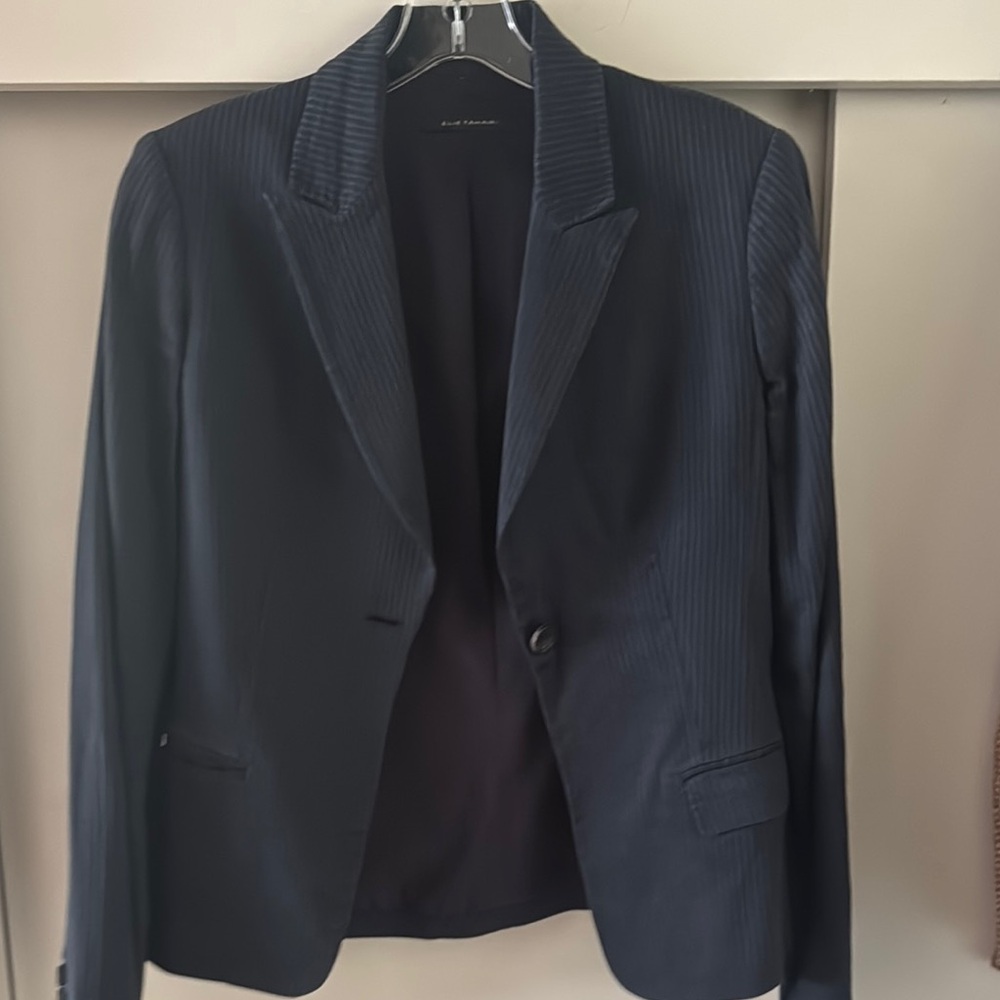 Elie Tahari Navy Blazer